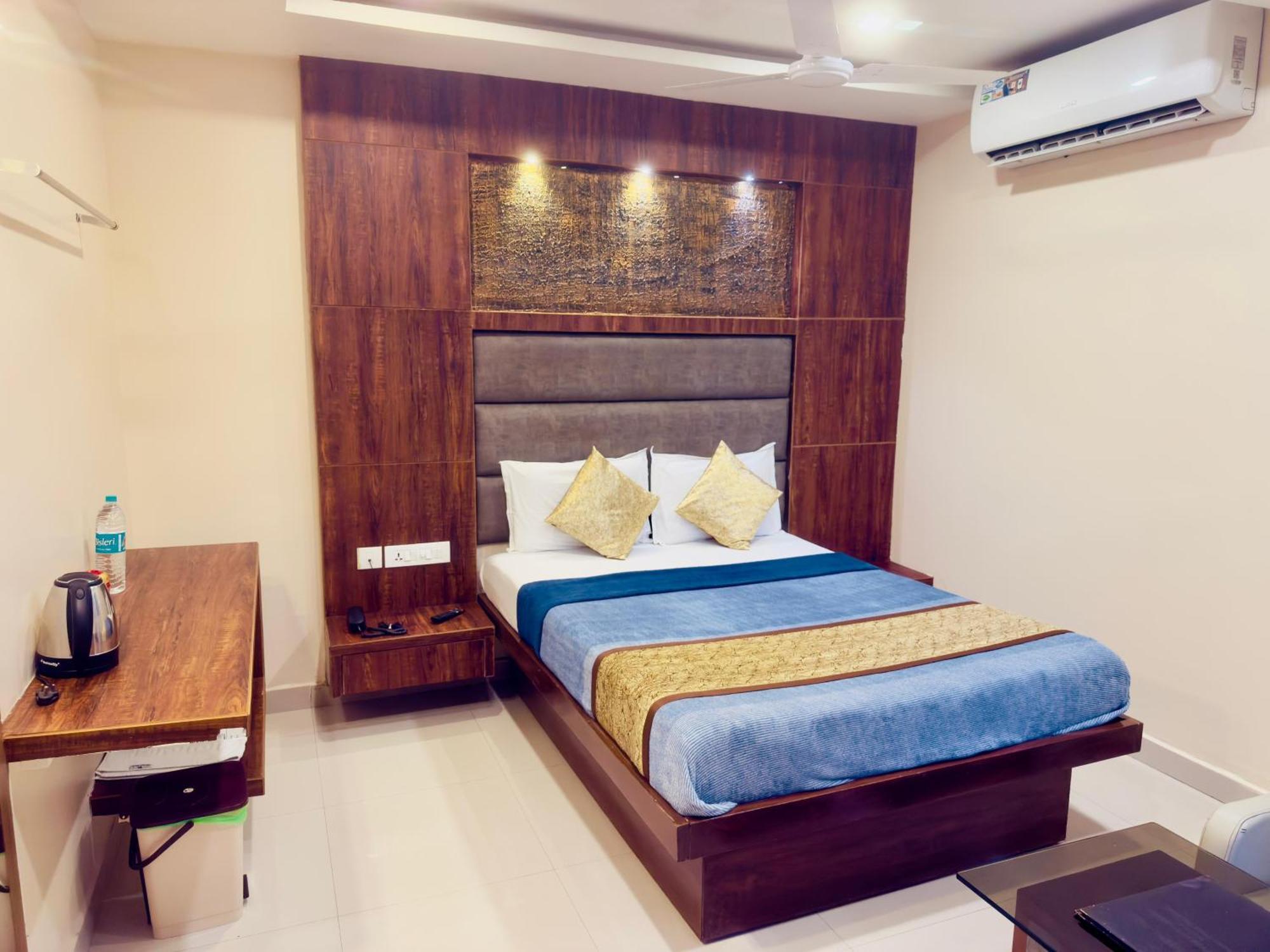The Hydel Park - Business Class Hotel - Near Central Railway Station Csennai Kültér fotó