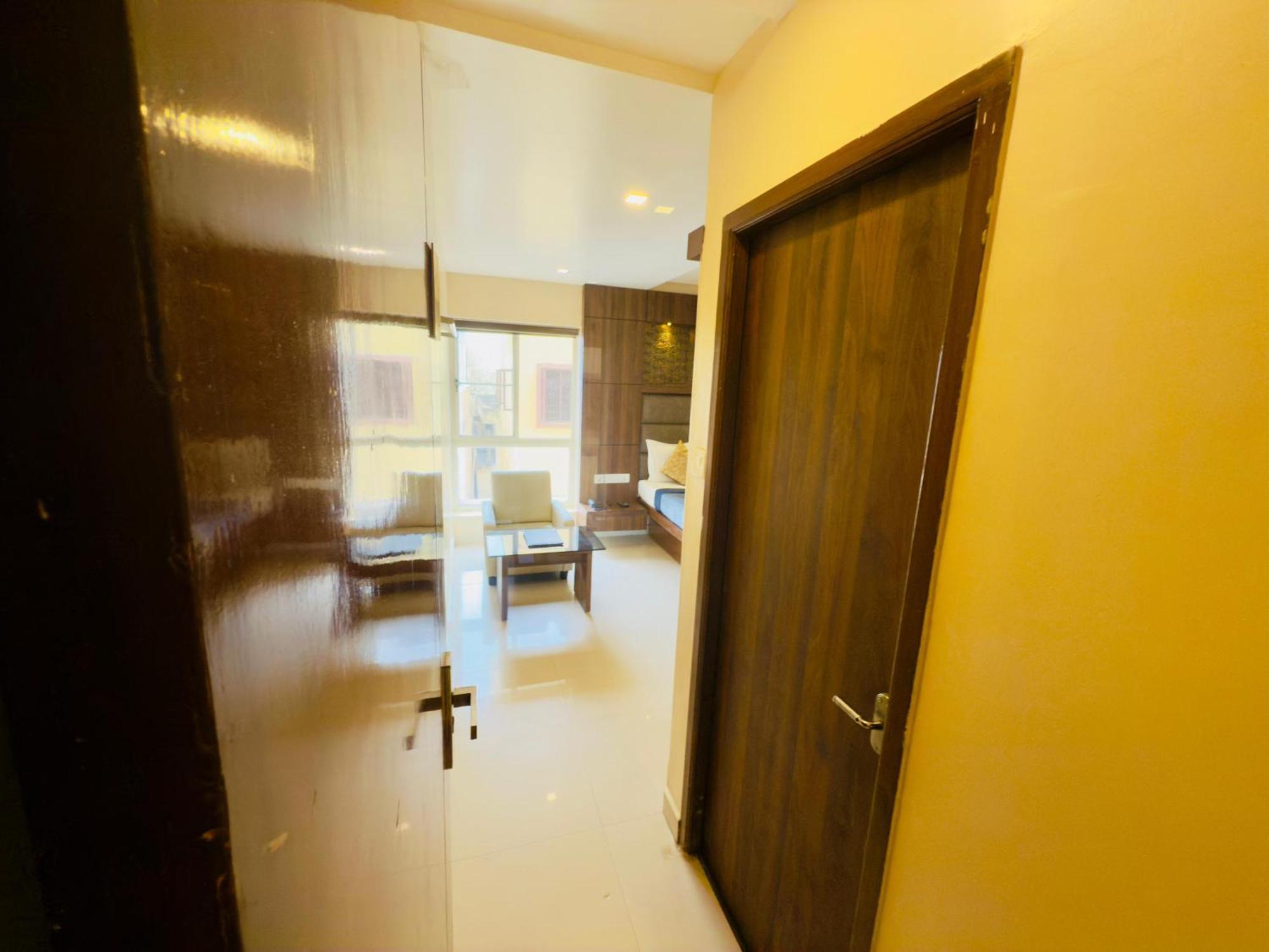 The Hydel Park - Business Class Hotel - Near Central Railway Station Csennai Kültér fotó
